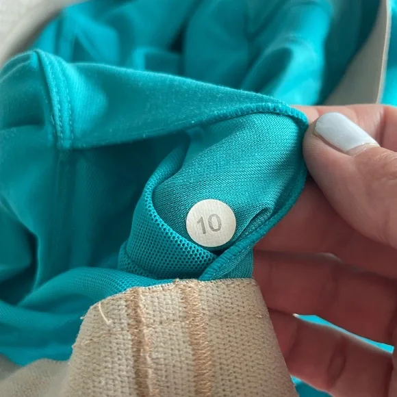 LULU LEMON 🍋 Racerback Tank - Picture 3 of 4